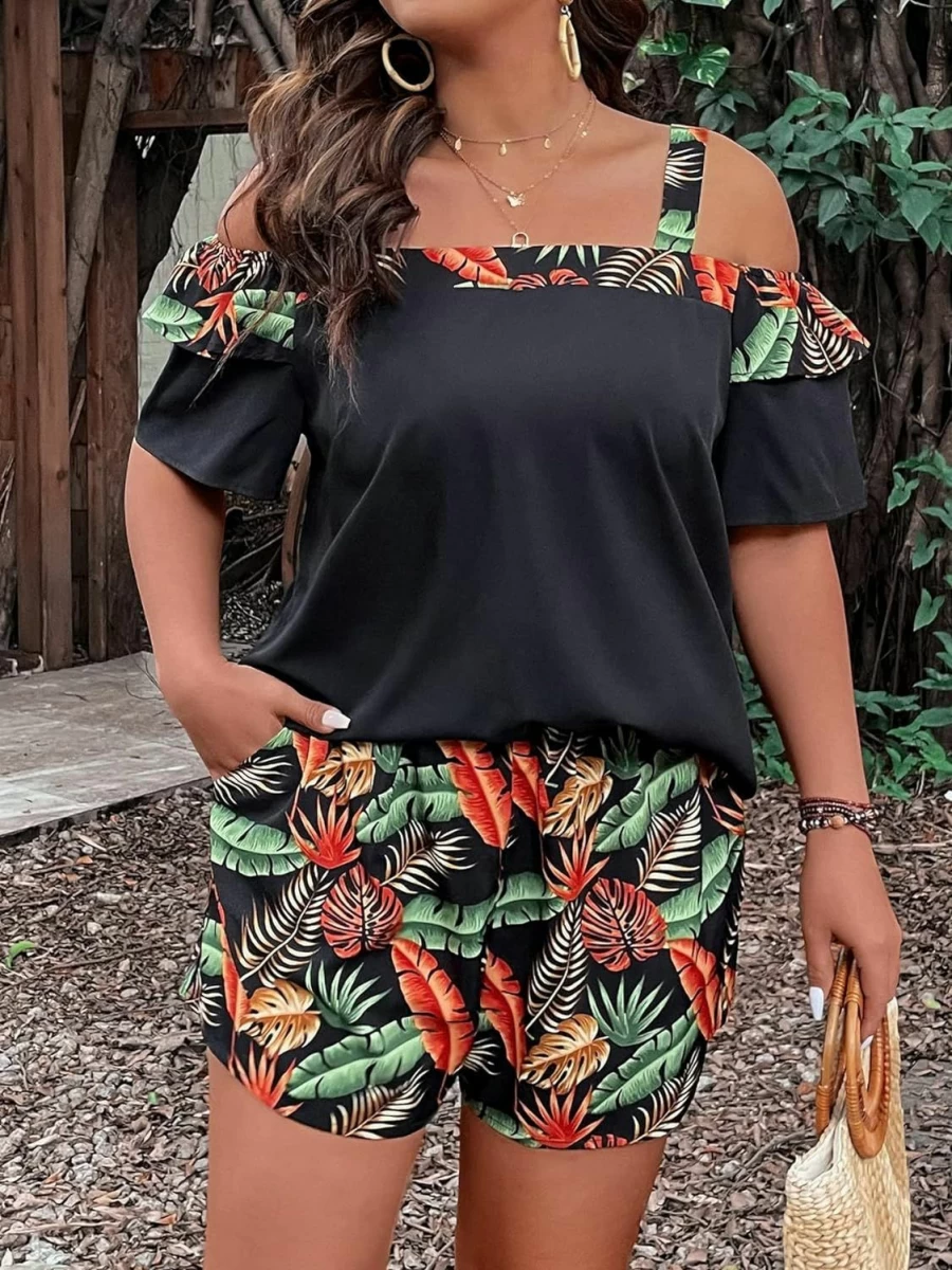 SOLY HUX Women's Plus Size Tropical Print Cold Shoulder T-Shirt and Shorts 2-Piece Outfit Summer Casual Set